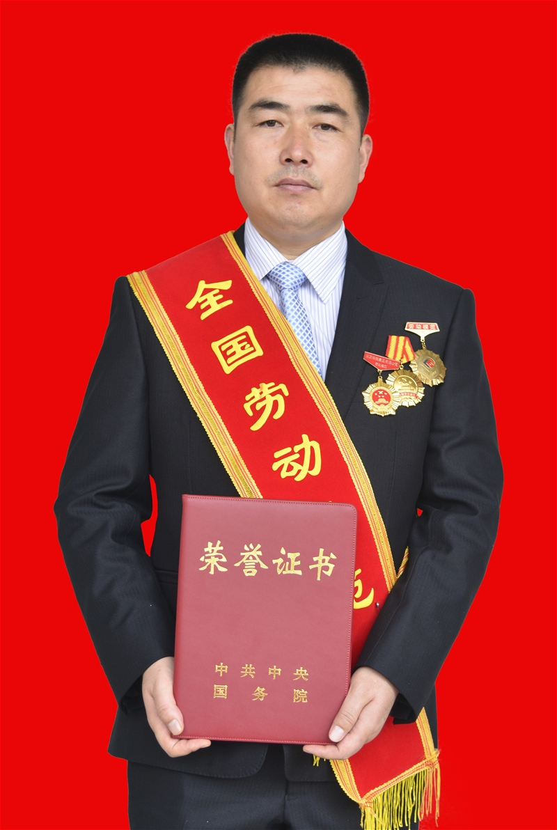 從煉鋼一線走出的全國勞?！π∮? />
                            </div>
                            <div   id=